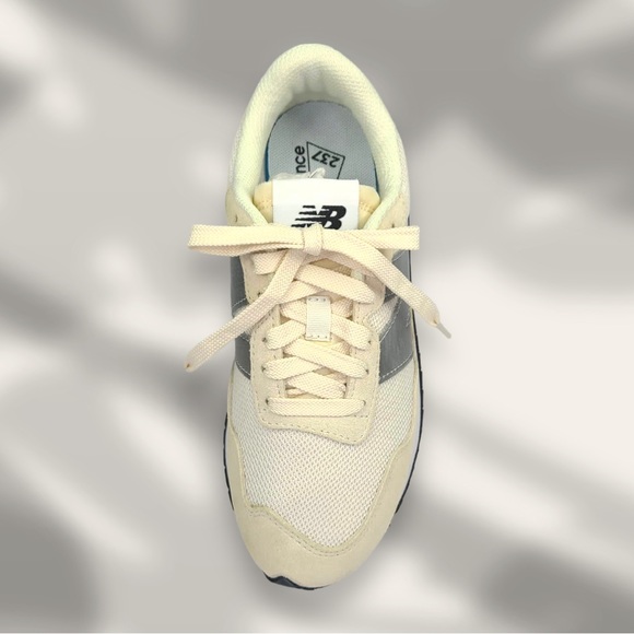 Wmns New Balance 237 trainers in off white color Size 6 - Picture 5 of 8